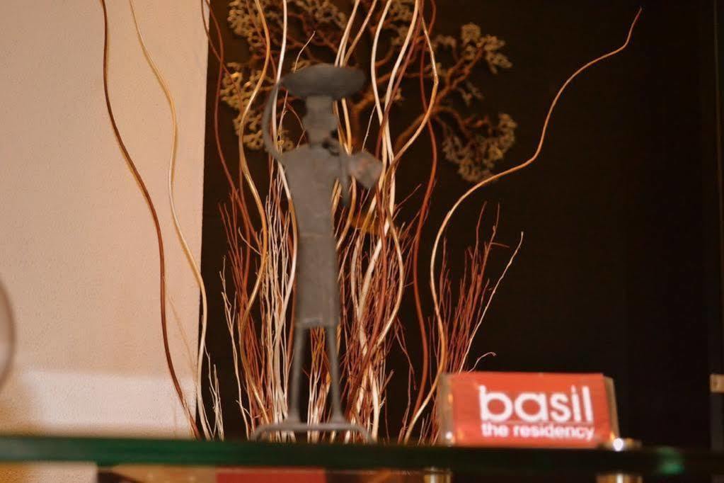 Siesta Basil - Okhla Hotel New Delhi Luaran gambar